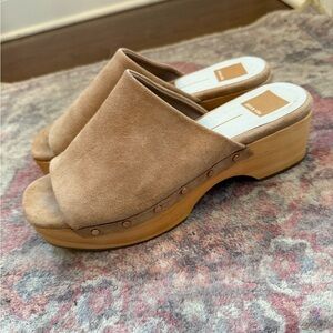 Dolce Vita Dorado Suede Slide Clogs Size 8.5 neutral